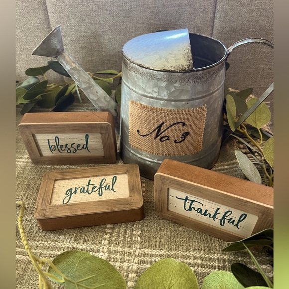 ✨🍃💐Spring Box Decor 💐🍃✨￼ - Picture 3 of 9